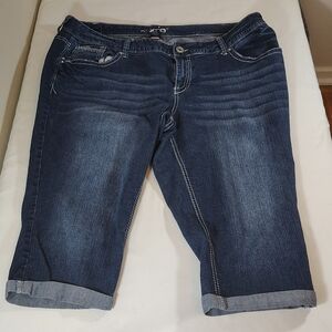 Short Sexy Series Capri